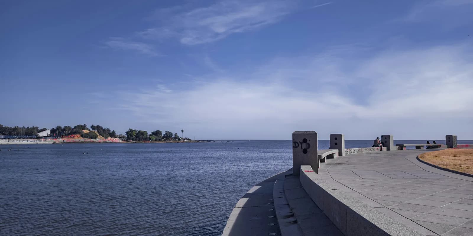 Montevideo's Rambla stretching along the Río de la Plata